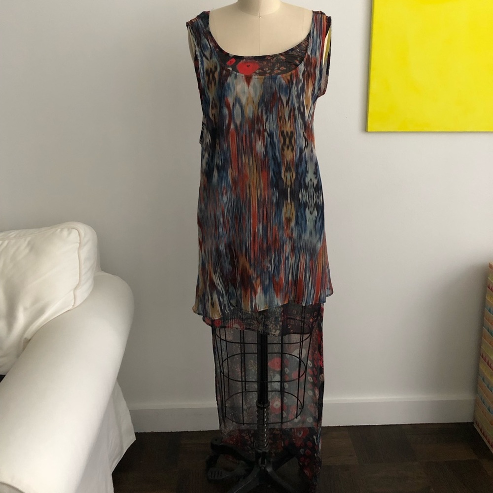 Colorful and lightweight midi dress by Zara.